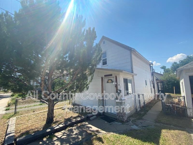 510 E Lewis St - Photo 2 of 13