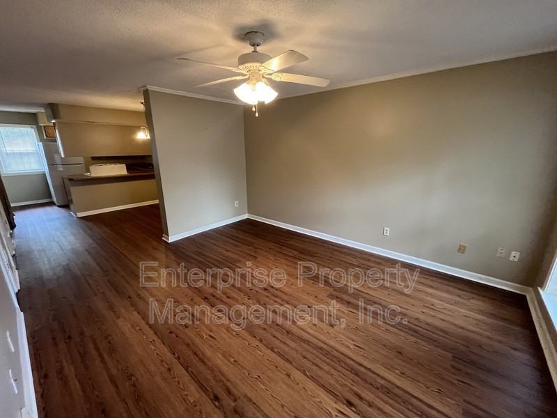 3244 Southern Ave - Photo 3 of 17