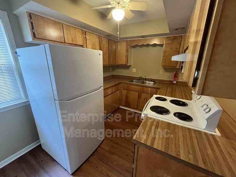 3244 Southern Ave - Photo 7 of 17