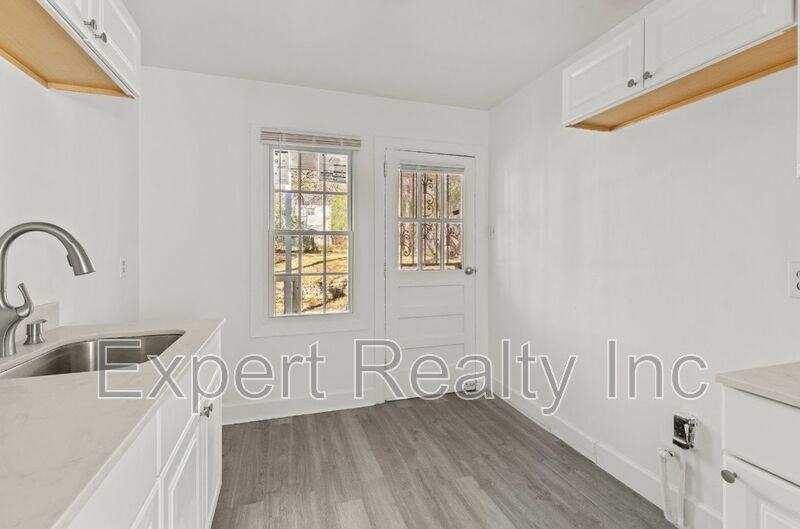 9036 Beverly Dr N - Photo 6 of 11