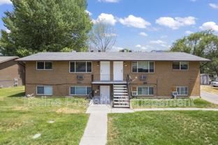 1069 Se - Photo 1 of 1