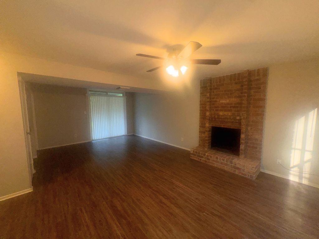 2222 Riverford Dr - Photo 4 of 19