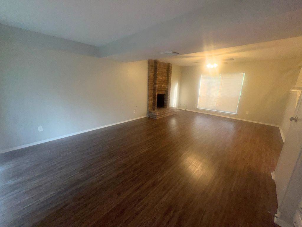 2222 Riverford Dr - Photo 5 of 19