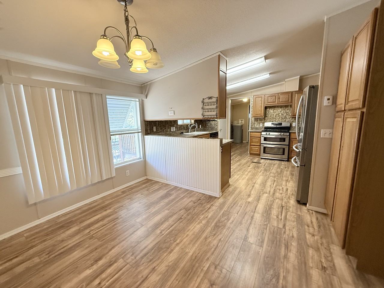 341 N 4th Ave - Photo 4 of 10