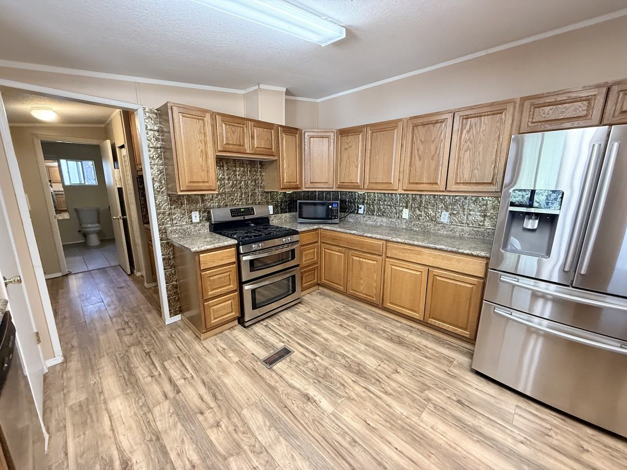 341 N 4th Ave - Photo 7 of 10