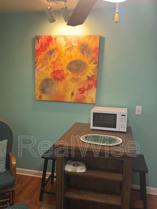 602 Schroeder Ln #B - Photo 6 of 19