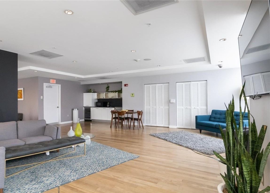 133 Ne 2nd Ave #2203 - Photo 7 of 17