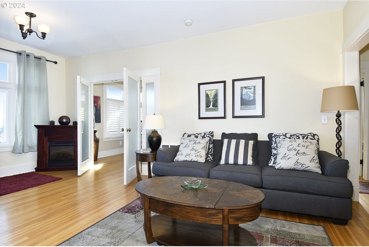 654 Sw Grant St #303 - Photo 3 of 13