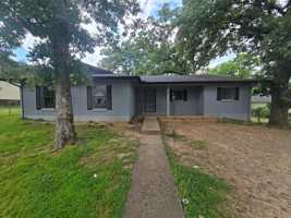 featured image of 1320 Abigail St