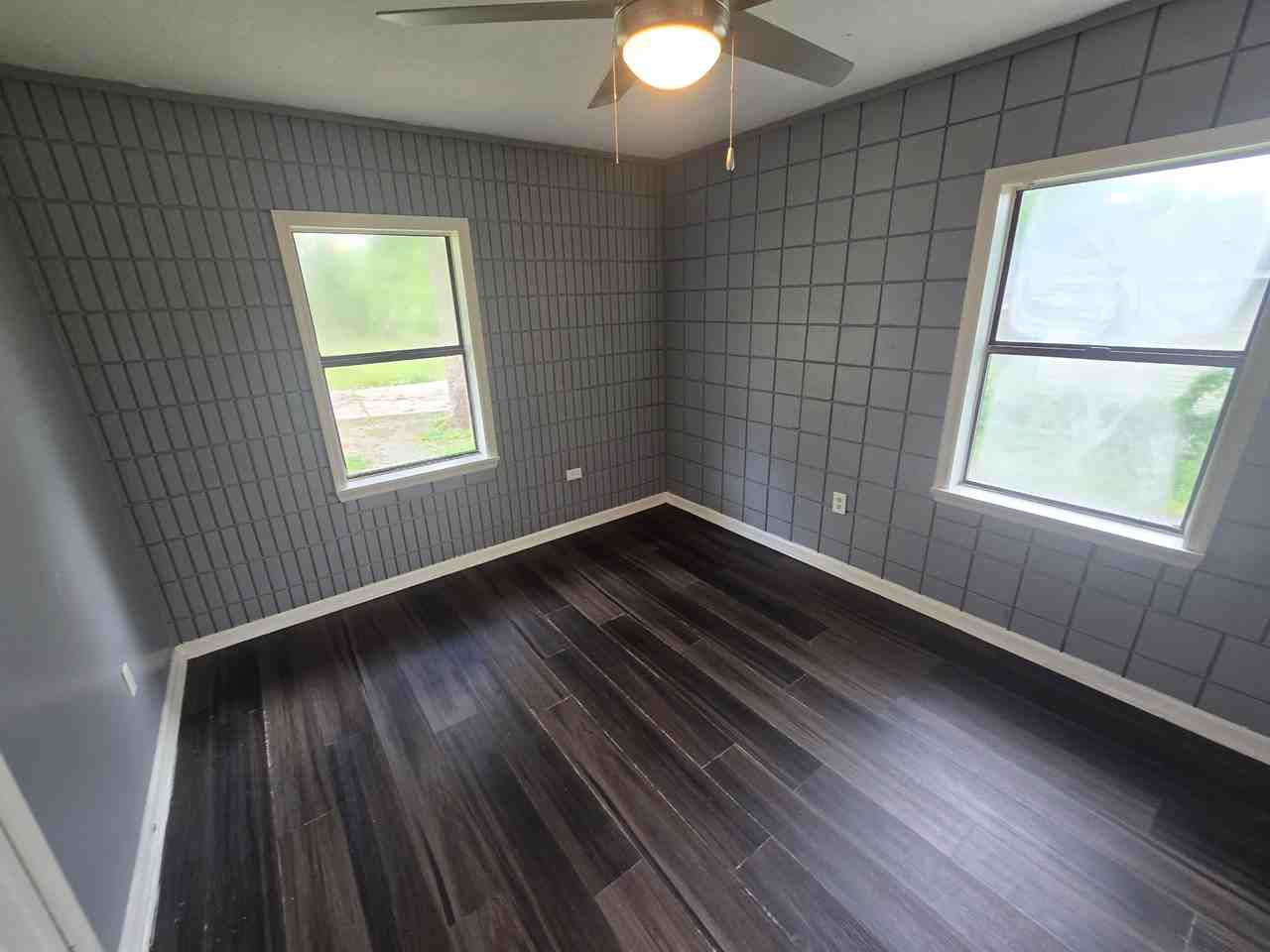 1320 Abigail St - Photo 6 of 16
