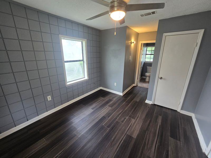 1320 Abigail St - Photo 7 of 16