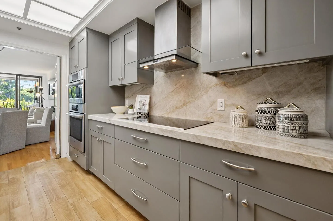555 Laurel Ave #314 - Photo 7 of 20