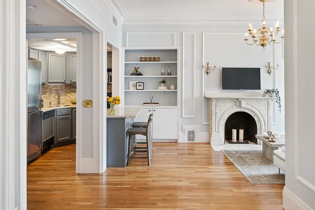 127 Beacon St #41 - Photo 5 of 13