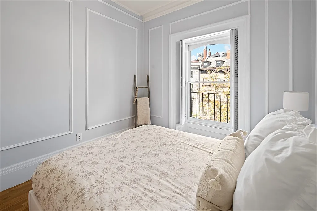 127 Beacon St #41 - Photo 7 of 13