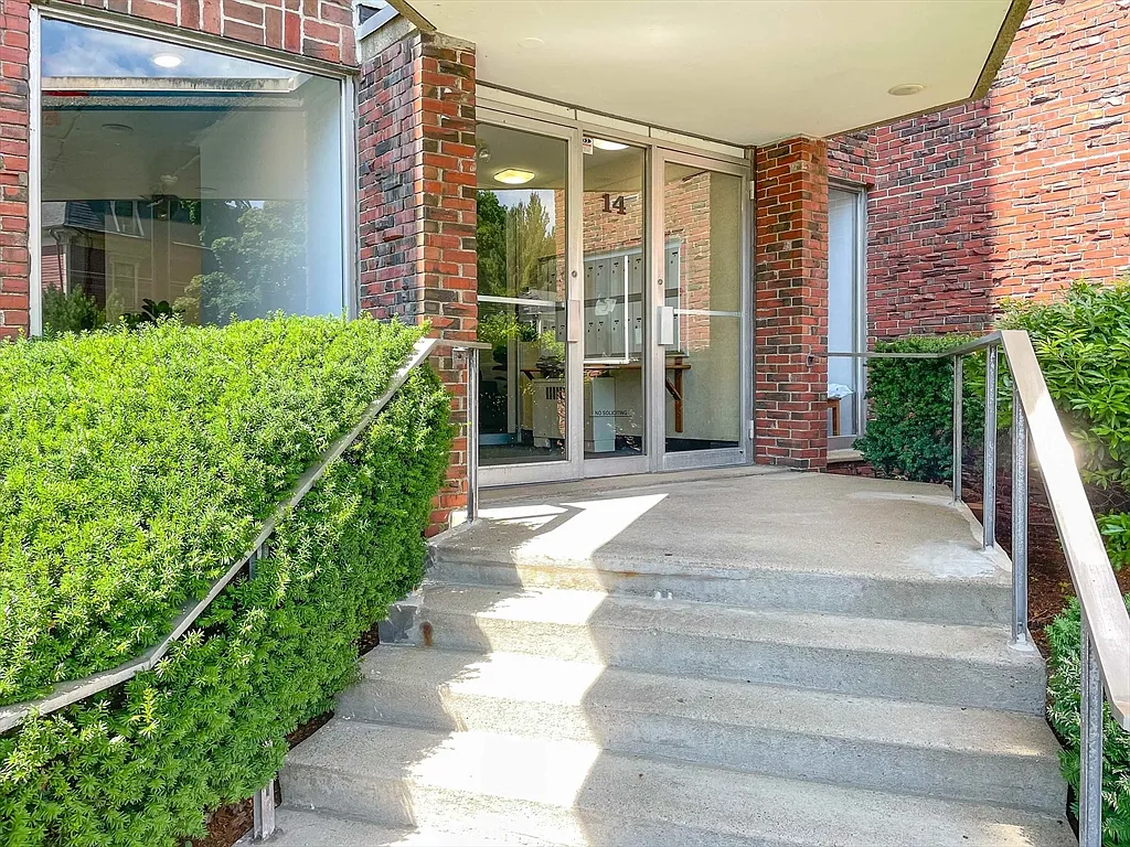 14 Concord Ave #416 - Photo 6 of 8