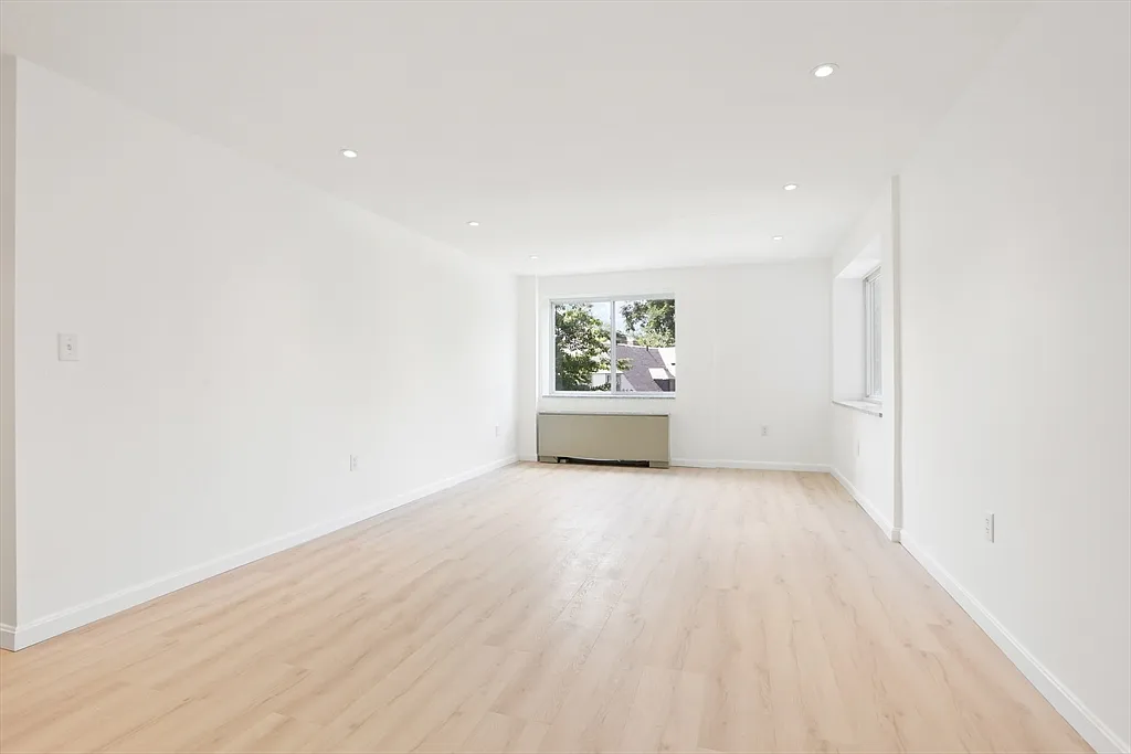 14 Concord Ave #416 - Photo 7 of 8