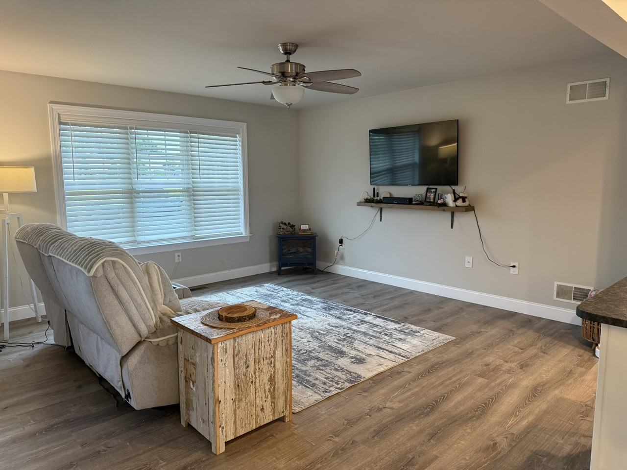 4 Pacific Blvd - Photo 3 of 20