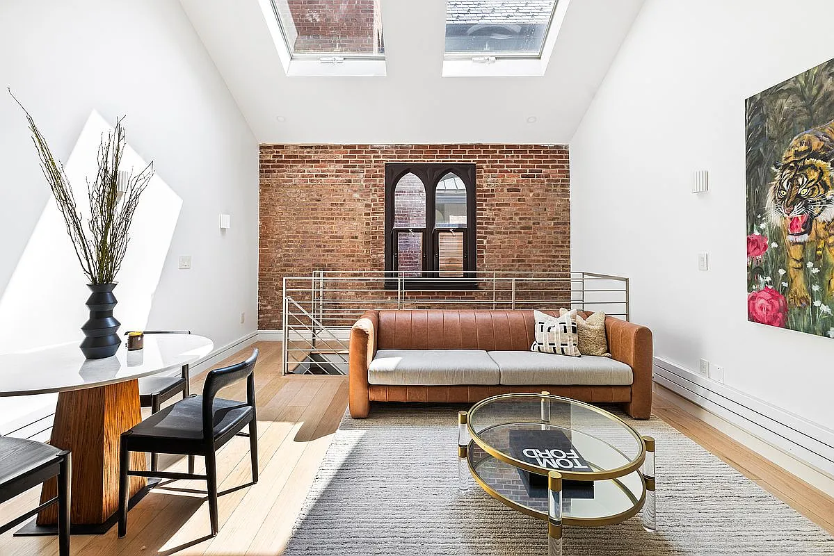 232 Adelphi St #2 - Photo 4 of 9