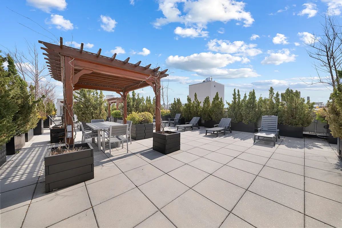 214 N 11th St - Photo 6 of 18
