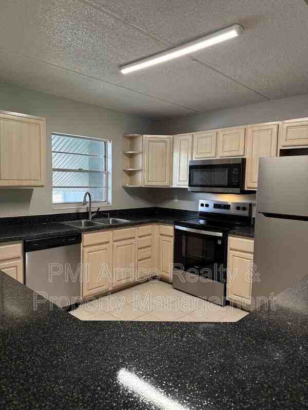 2812 Somerset Park Dr #203 - Photo 2 of 16