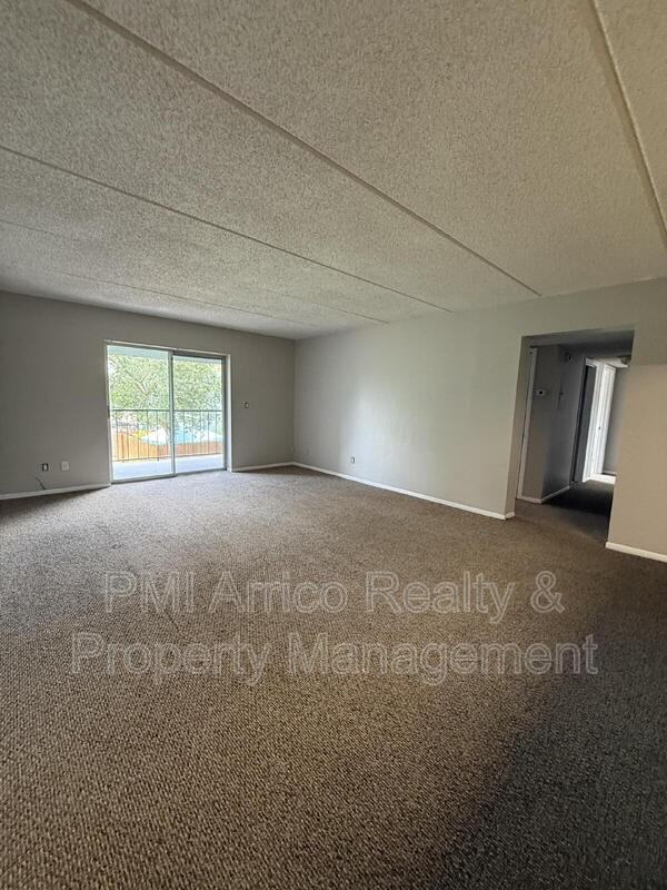 2812 Somerset Park Dr #203 - Photo 6 of 16