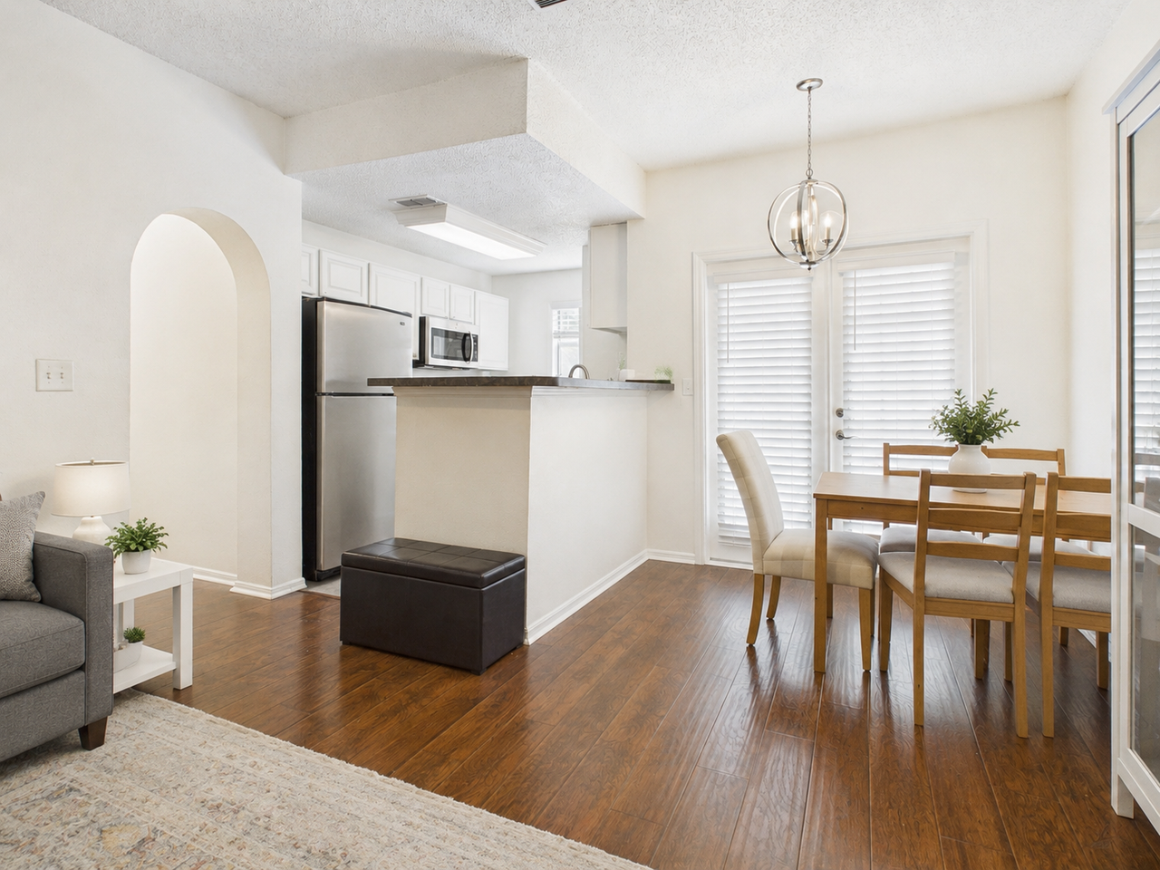 712 W 21st St #304 - Photo 6 of 19