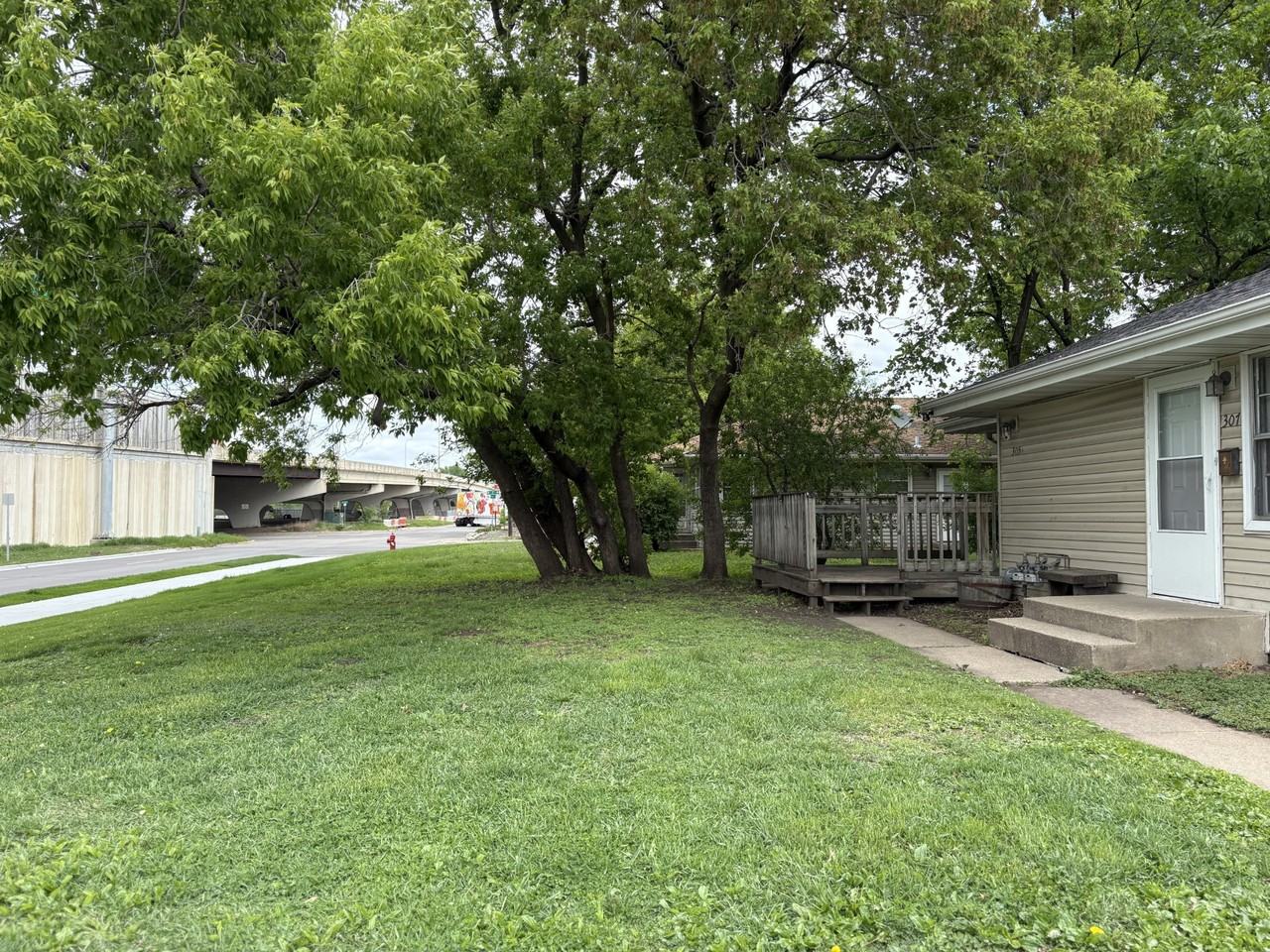 305 Washington Ave S - Photo 2 of 18