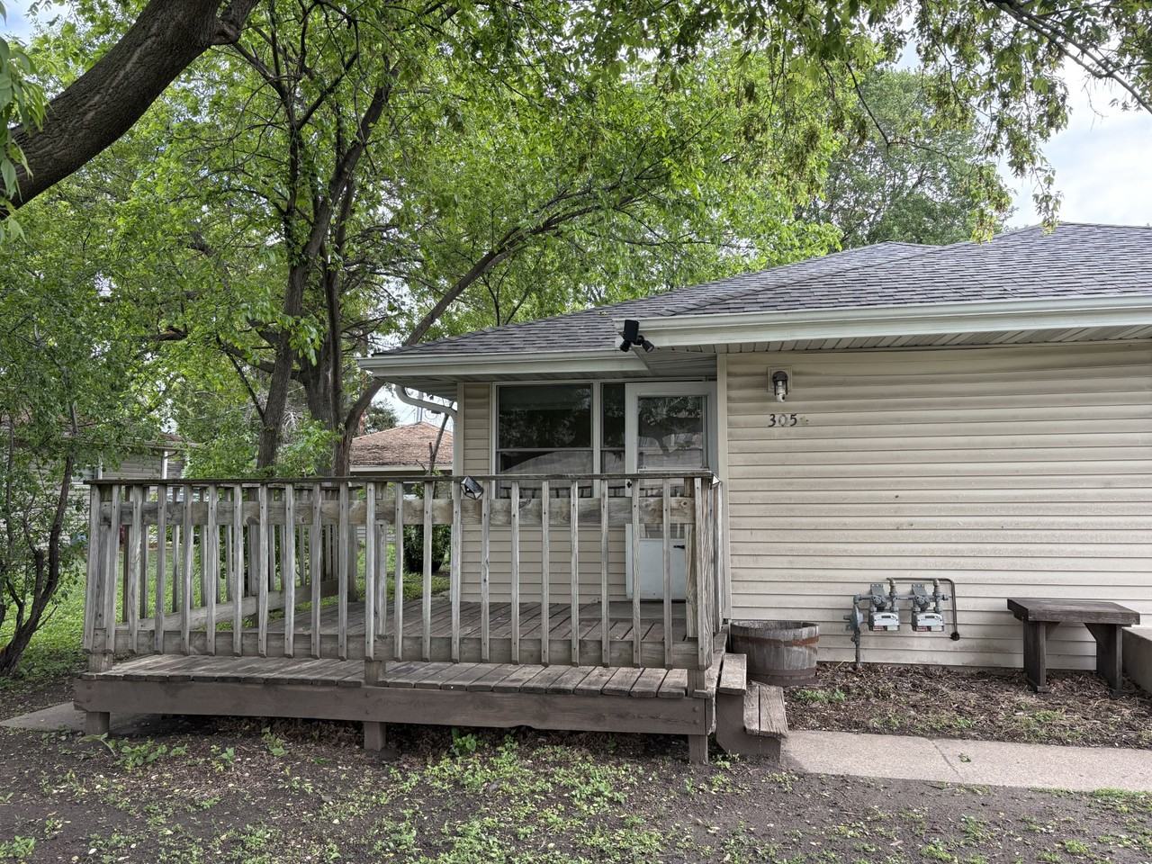 305 Washington Ave S - Photo 3 of 18
