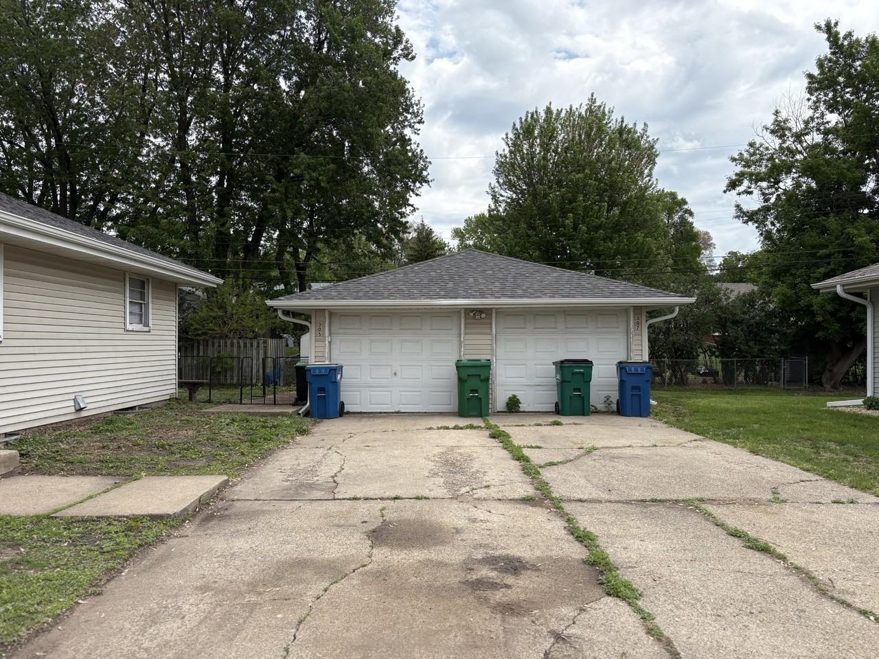 305 Washington Ave S - Photo 4 of 18