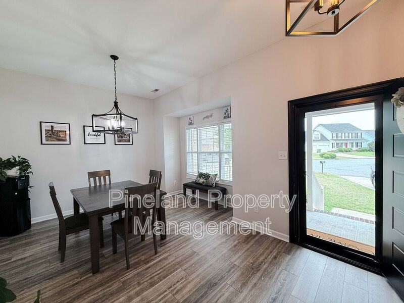 201 Old Colony Pl - Photo 2 of 27