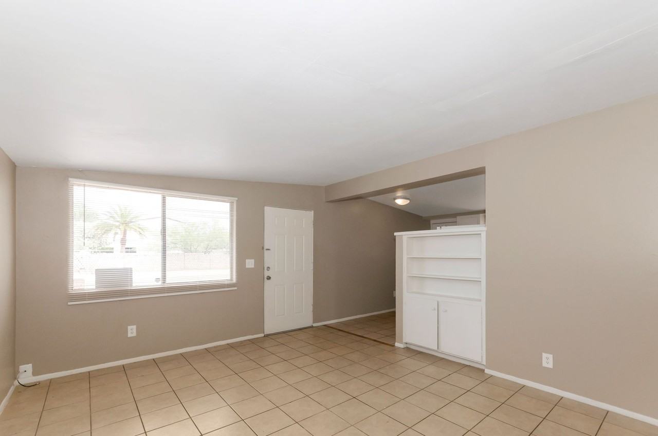 404 E Yavapai Rd - Photo 4 of 16