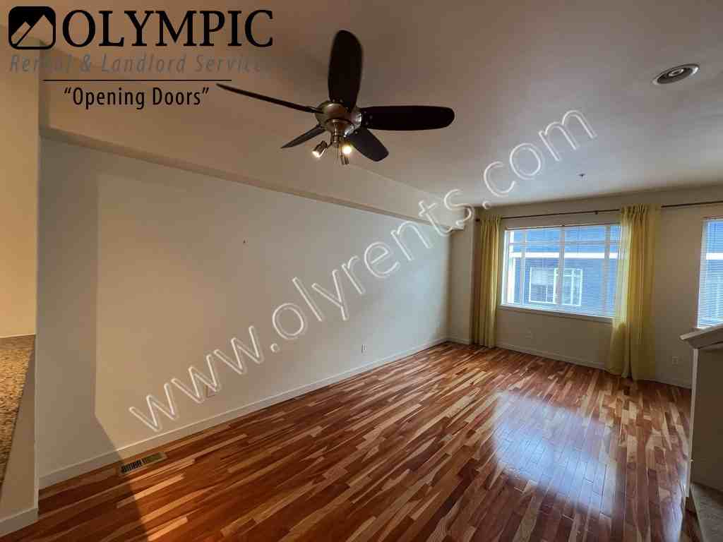 2118 Yakima Ct - Photo 5 of 17