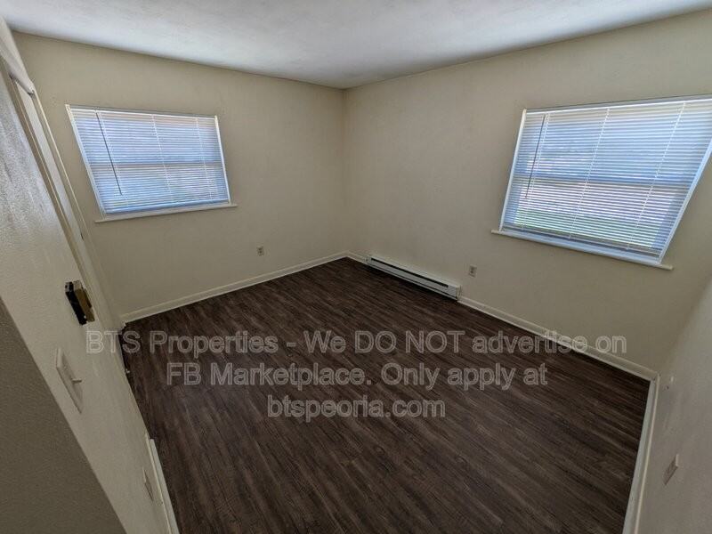 5917 W Plank Rd #3 - Photo 4 of 9