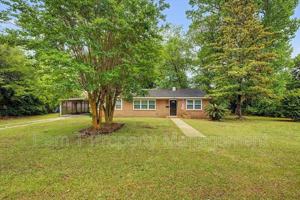 featured image of 3712 Oakland Ct