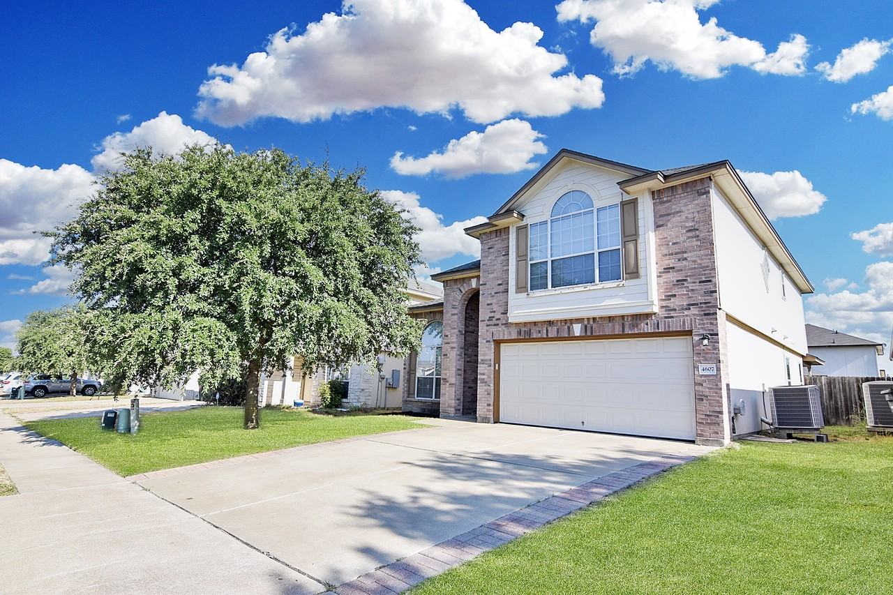 4607 Causeway Ct - Photo 2 of 27