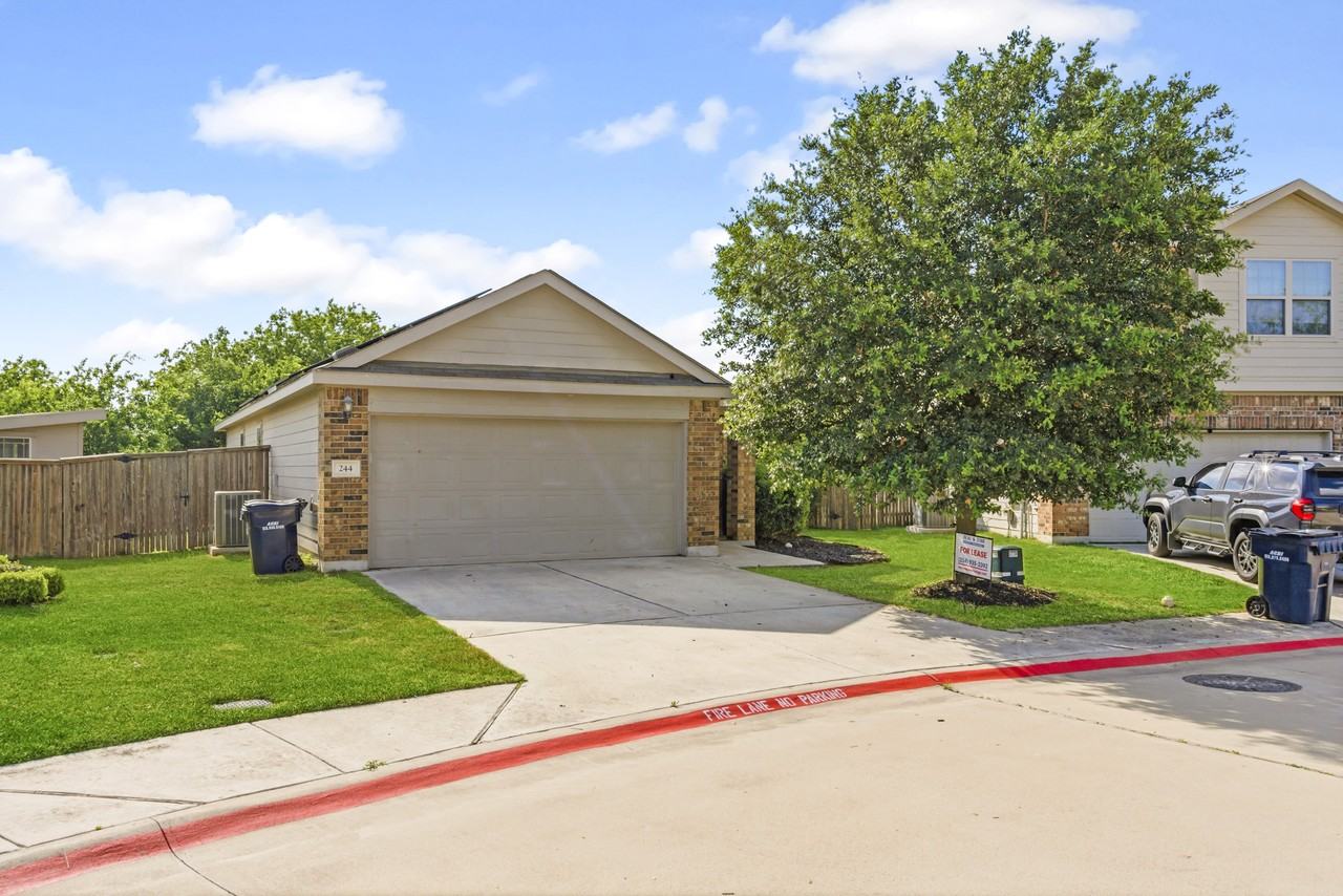 244 Circle Way #18E - Photo 4 of 27