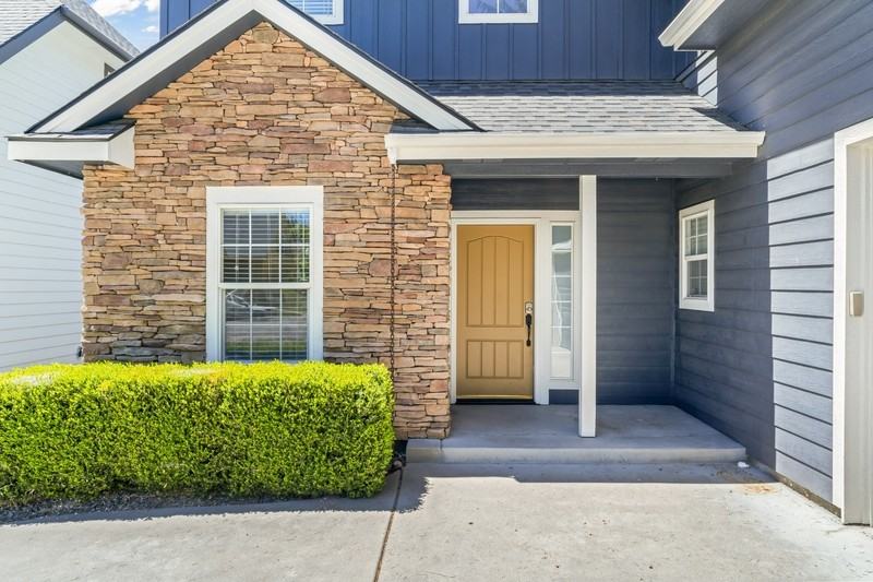 552 E Whitney Ct - Photo 4 of 41