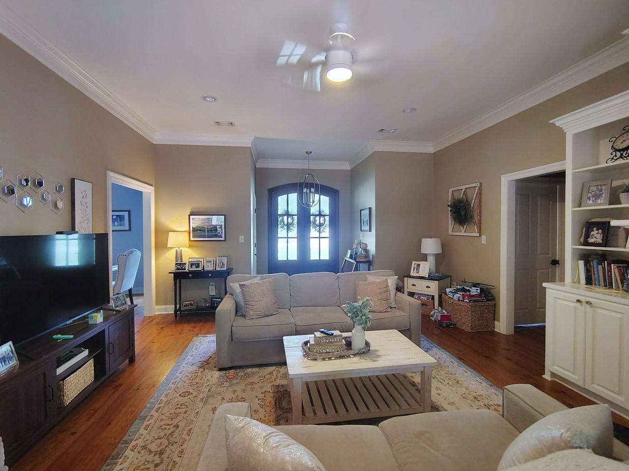 51 S Kingsmill - Photo 7 of 26