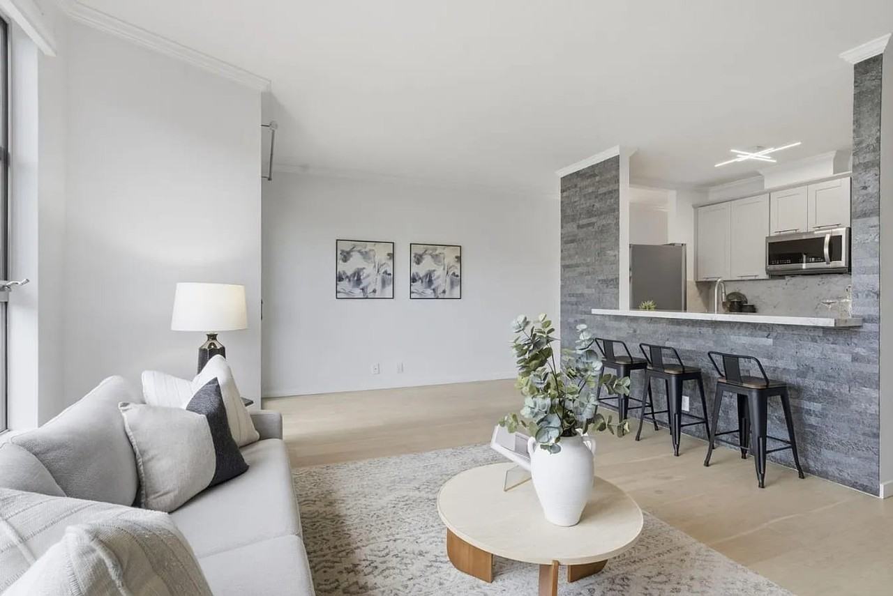 1440 Broadway #307 - Photo 3 of 10