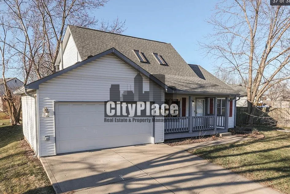 1442 Maria Ave - Photo 4 of 5