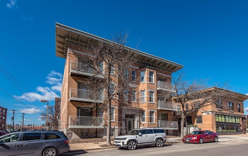 627 Clara Ave - Photo 4 of 21
