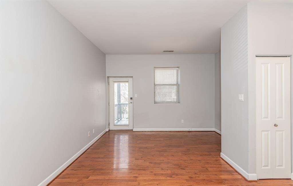 627 Clara Ave - Photo 5 of 21