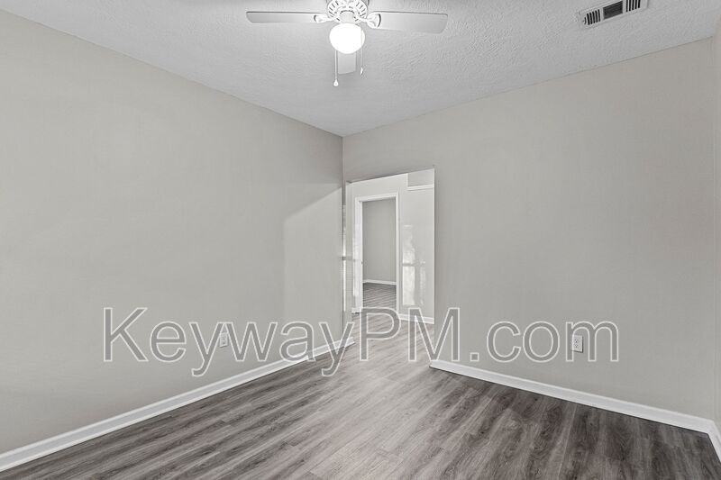 1120 Dodge Ln #10 - Photo 3 of 14