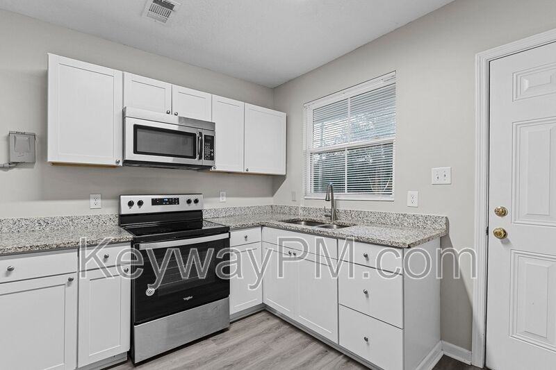 1120 Dodge Ln #10 - Photo 5 of 14