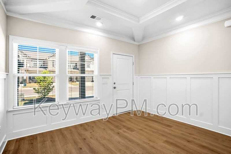 3079 Venetian Dr - Photo 4 of 27