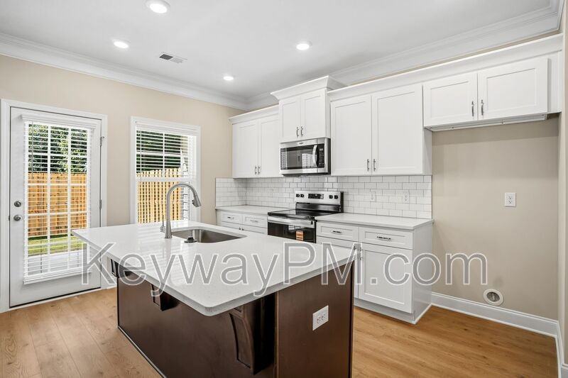 3079 Venetian Dr - Photo 7 of 27