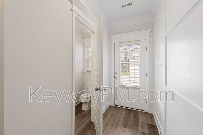 317 Sumac Trl - Photo 4 of 20