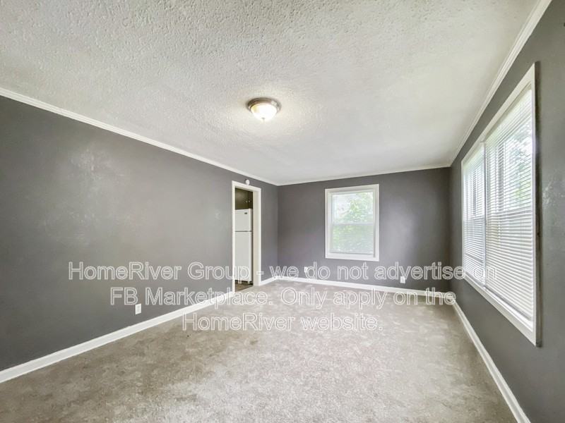 7615 E 49th St - Photo 7 of 20