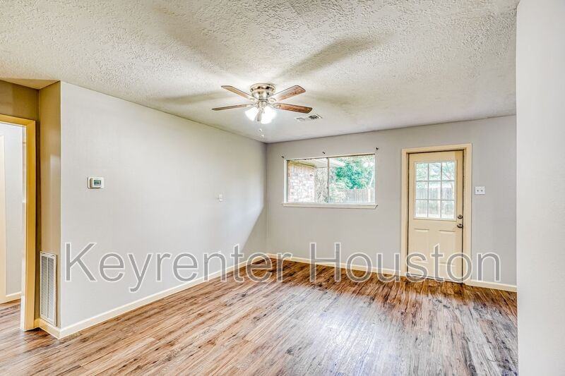 4419 Curly Oaks Dr - Photo 4 of 16