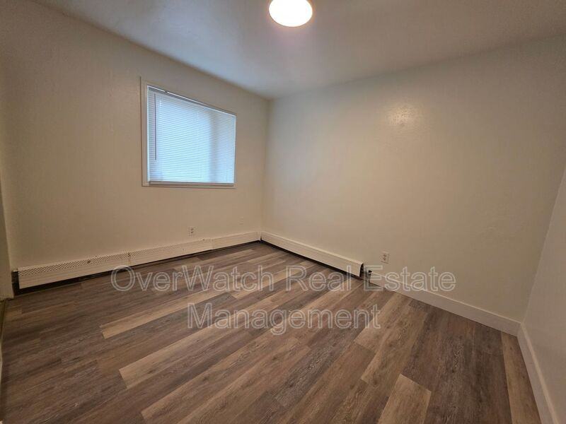1515 Nelchina St #4 - Photo 3 of 6